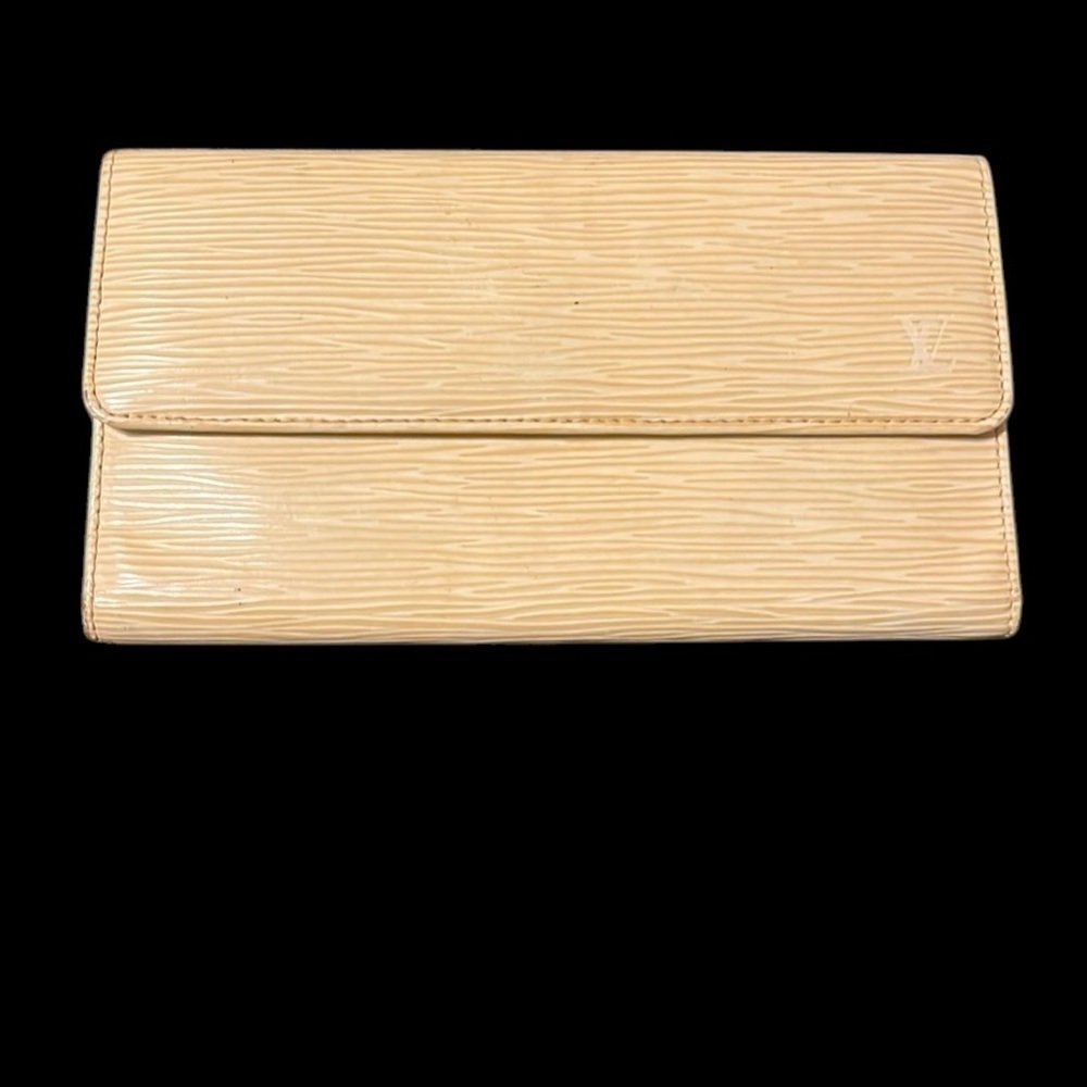 Louis Vuitton Vanilla EPI Trifold Long Wallet with Dustbag, Lock & Key - Picture 6 of 13